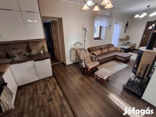 Eladó 69 nm-es ház Tápiószentmárton