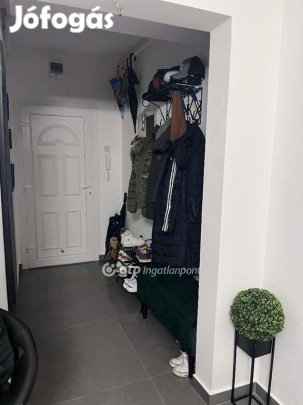 Eladó 69 nm-es lakás Pápa