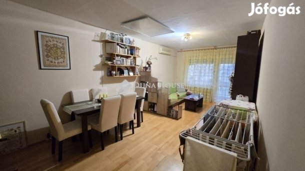 Eladó 69 nm-es lakás Szeged