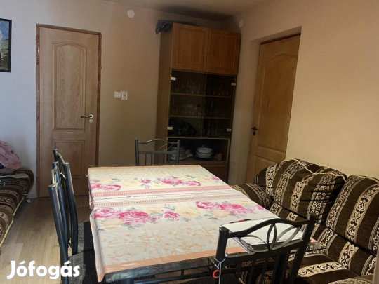 Eladó 70 nm-es Felújított Családi ház Nádudvar