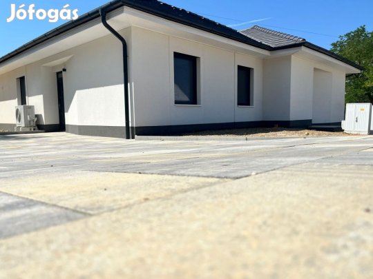 Eladó 70 nm-es ház Cserszegtomaj