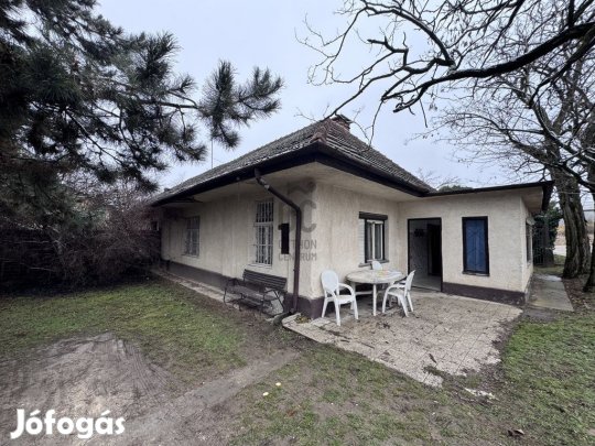 Eladó 70 nm-es ház Csömör