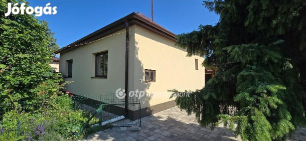 Eladó 70 nm-es ház Debrecen