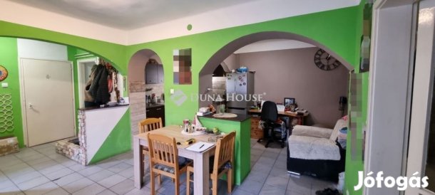 Eladó 70 nm-es ház Kecskemét