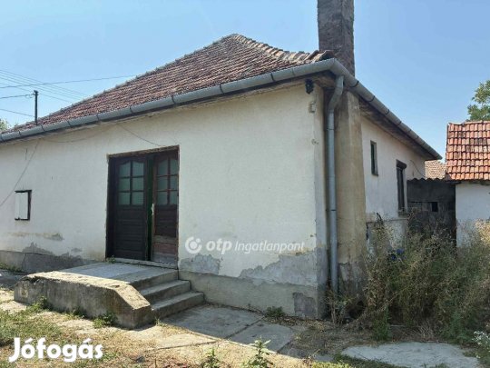 Eladó 70 nm-es ház Kötegyán