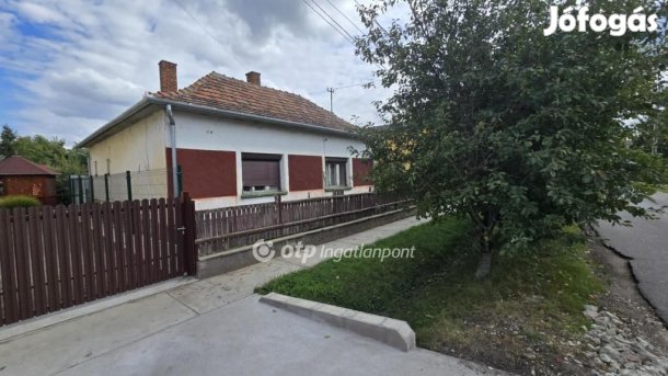 Eladó 70 nm-es ház Nádudvar