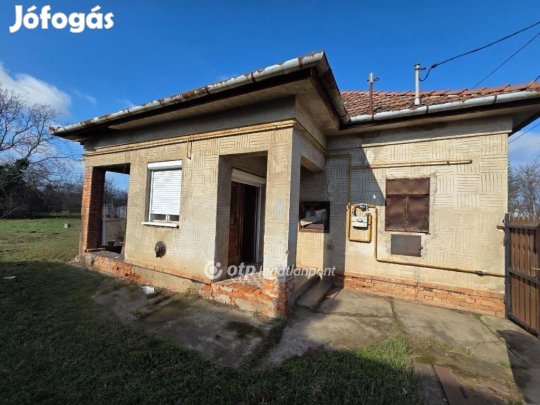 Eladó 70 nm-es ház Orosháza