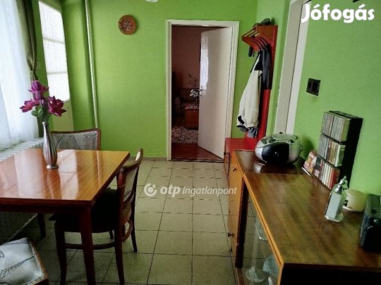 Eladó 70 nm-es ház Pécs