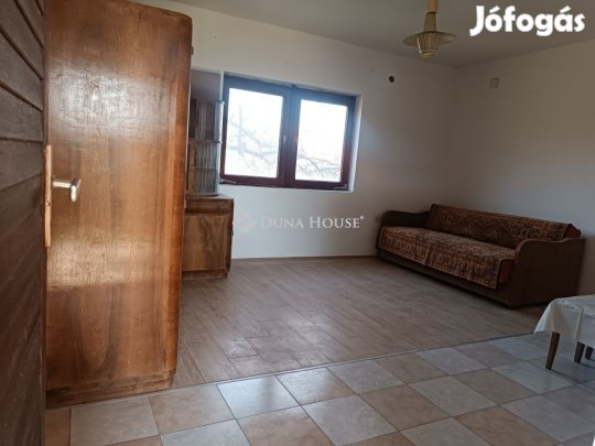Eladó 70 nm-es ház Szeged