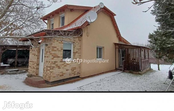 Eladó 70 nm-es ház Székesfehérvár #5120259