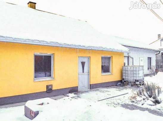 Eladó 70 nm-es ház Székesfehérvár #5131827