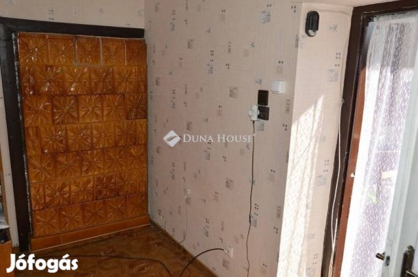 Eladó 70 nm-es ház Tápióbicske