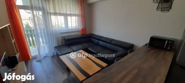 Eladó 70 nm-es lakás Szeged