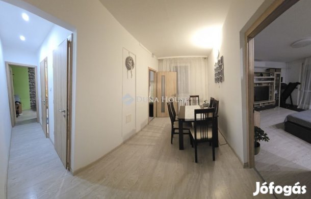 Eladó 70 nm-es lakás Veszprém