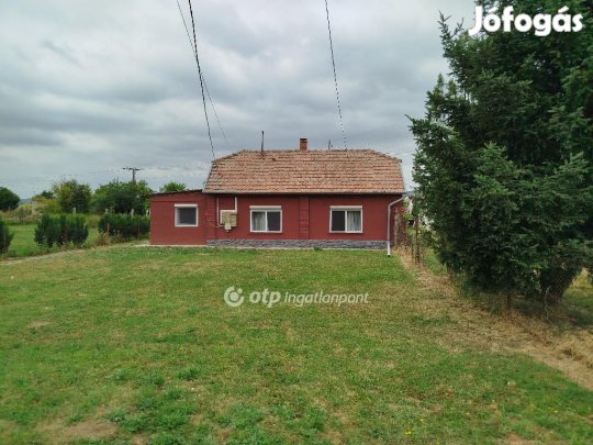 Eladó 71 nm-es lakás Nagyharsány