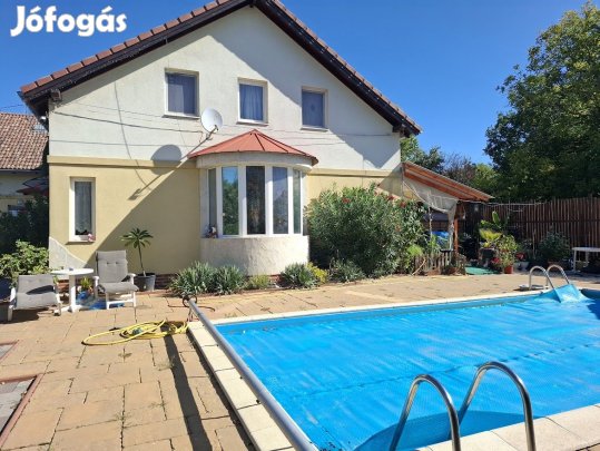 Eladó 72 m2-es lakás Üllőn