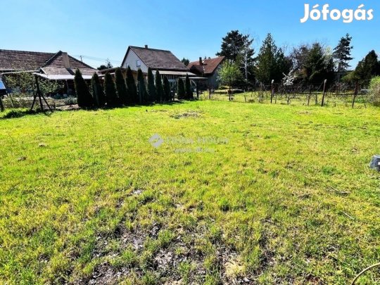 Eladó 72 nm-es ház Tápiószecső