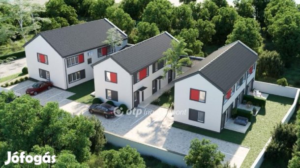 Eladó 72 nm-es lakás Cegléd