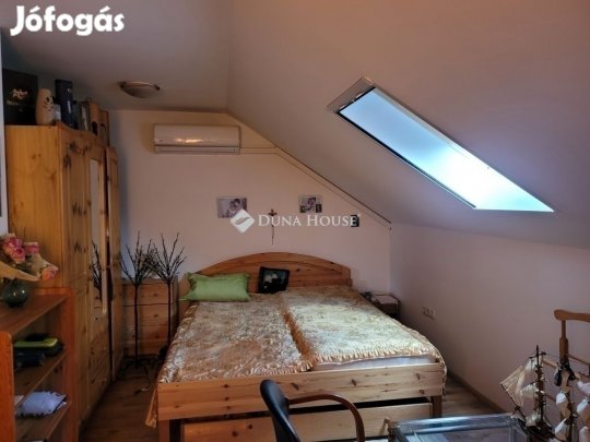Eladó 72 nm-es lakás Üllő