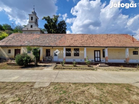 Eladó 73 nm-es ház Harc