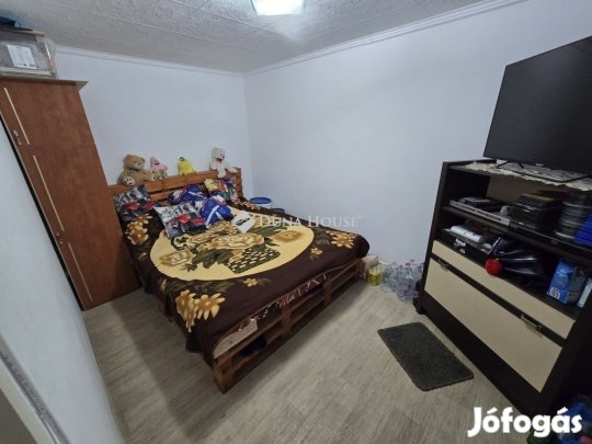 Eladó 73 nm-es ház Székesfehérvár