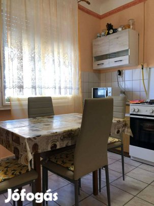 Eladó 74 nm-es családi ház Kadarkúton