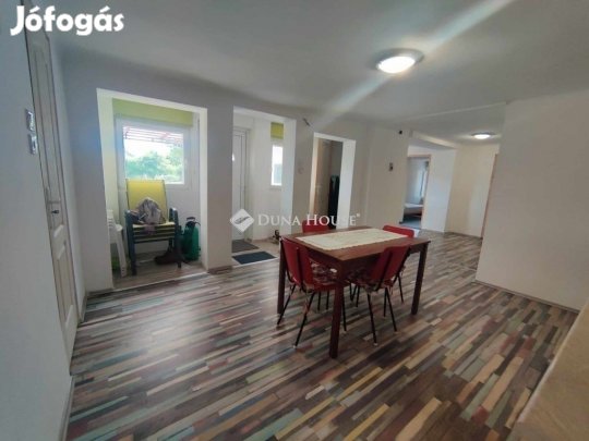 Eladó 74 nm-es ház Kóka