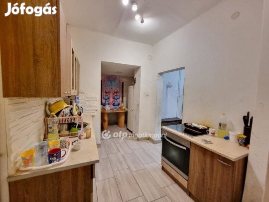 Eladó 74 nm-es ház Pápa