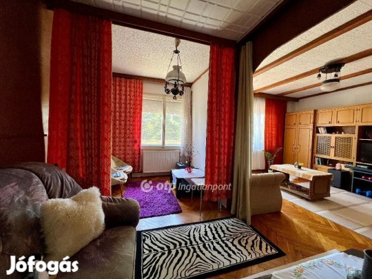 Eladó 74 nm-es lakás Balatonfüred