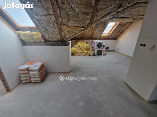 Eladó 74 nm-es lakás Győr