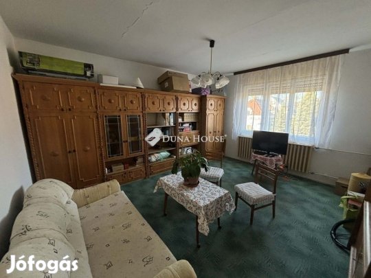 Eladó 74 nm-es lakás Kecskemét