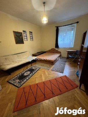 Eladó 74 nm-es lakás Veszprém