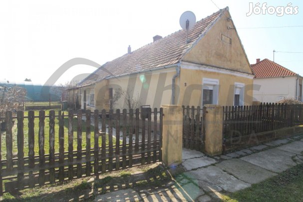 Eladó 75 m2 családi ház, Kemenesmagasi