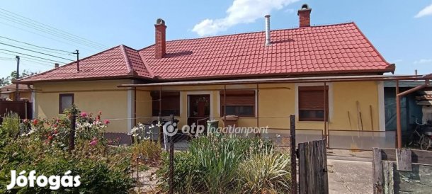 Eladó 75 nm-es ház Békés