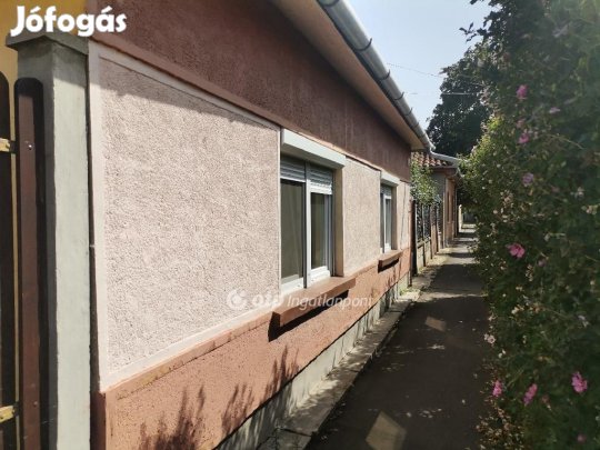 Eladó 75 nm-es ház Békéscsaba
