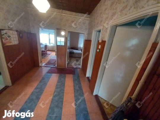 Eladó 75 nm-es ház Debrecen