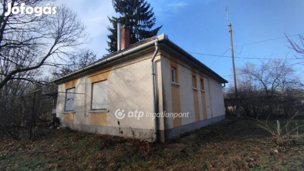 Eladó 75 nm-es ház Jászberény