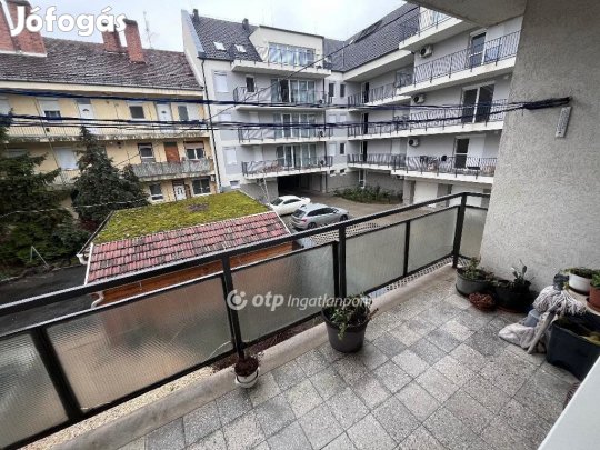 Eladó 76 nm-es lakás Szeged