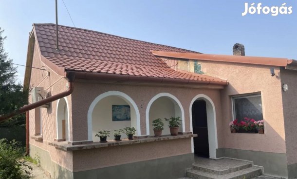 Eladó 77 nm-es Felújított Családi ház Nagyvenyim