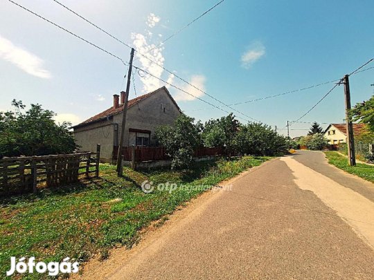 Eladó 77 nm-es ház Füzesgyarmat