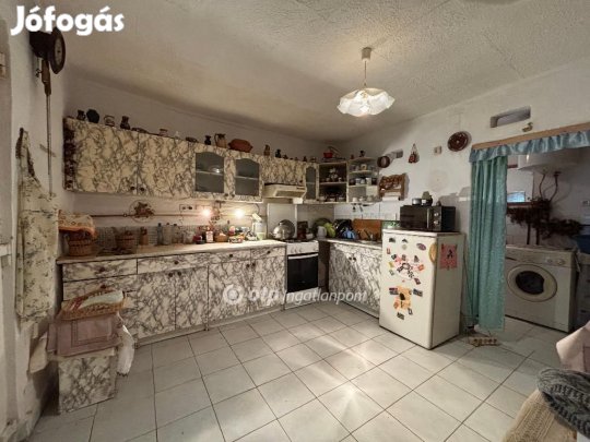 Eladó 77 nm-es ház Magyargencs