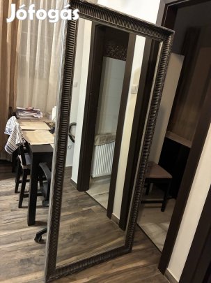 Eladó 77x180-as méretű tükör