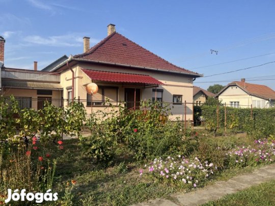Eladó 78 nm-es Családi ház Nádudvar