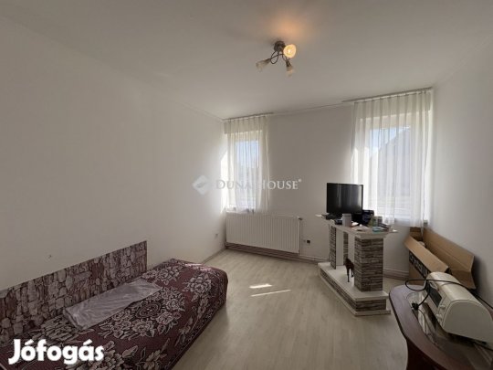 Eladó 78 nm-es ház Börcs