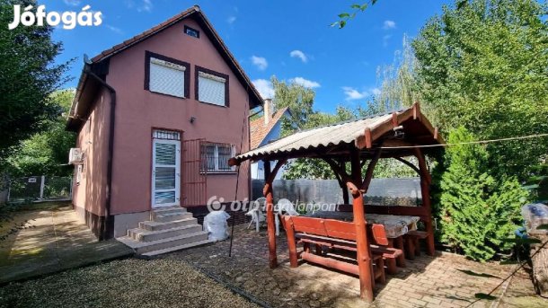 Eladó 78 nm-es ház Hajdúszoboszló