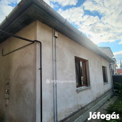 Eladó 78 nm-es ház Mikepércs