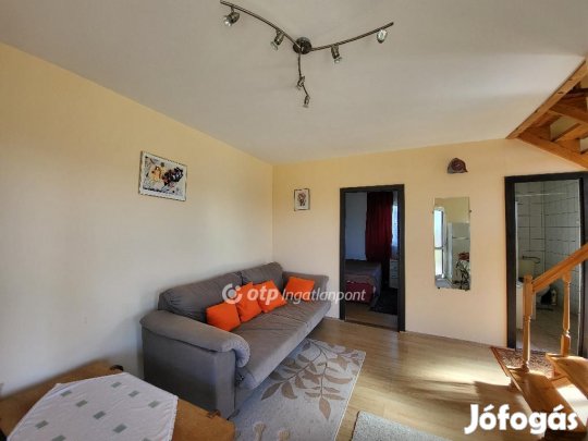 Eladó 78 nm-es ház Siófok