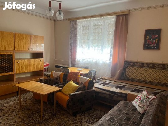 Eladó 80 nm-es Felújítandó Családi ház Nagyhegyes