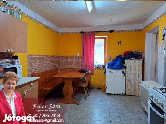 Eladó 80 nm-es Felújítandó Családi ház Tiszakürt