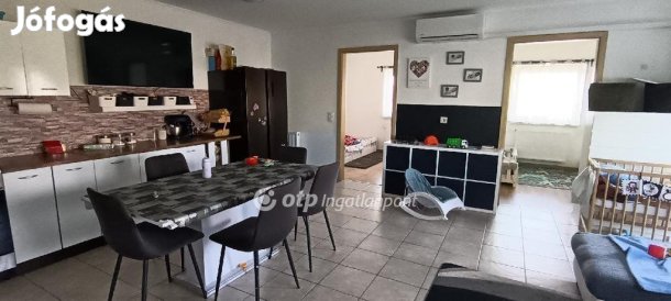 Eladó 80 nm-es ház Délegyháza